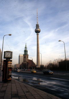 ベルリン・テレビ塔 Berliner Fernsehturm